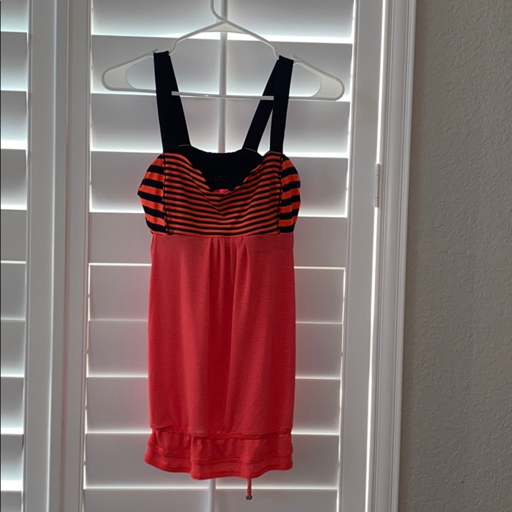 Lululemon tank